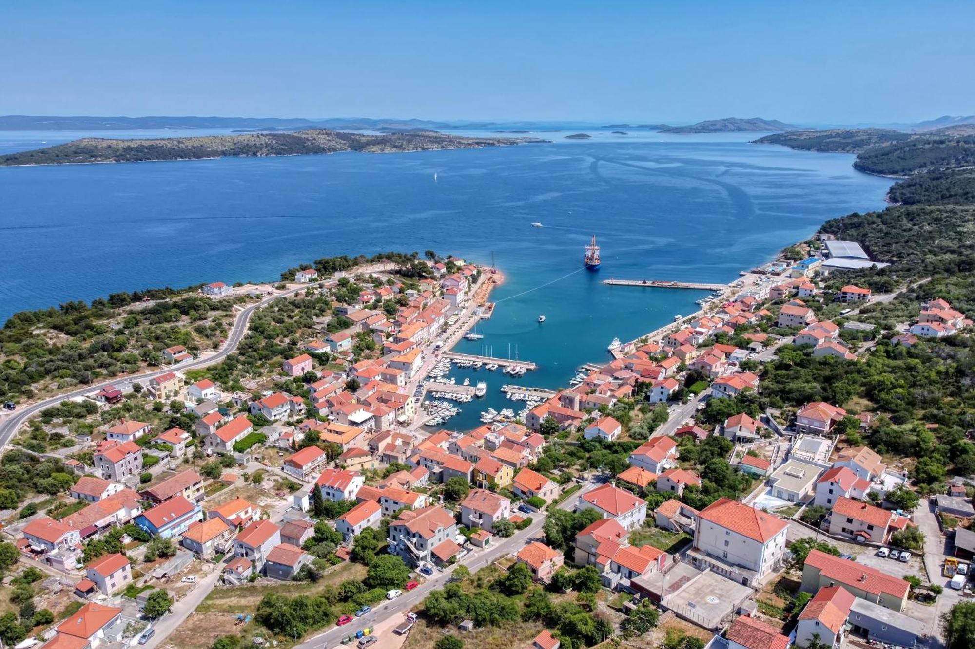 Apartments With A Parking Space Sali, Dugi Otok - 8181 Экстерьер фото
