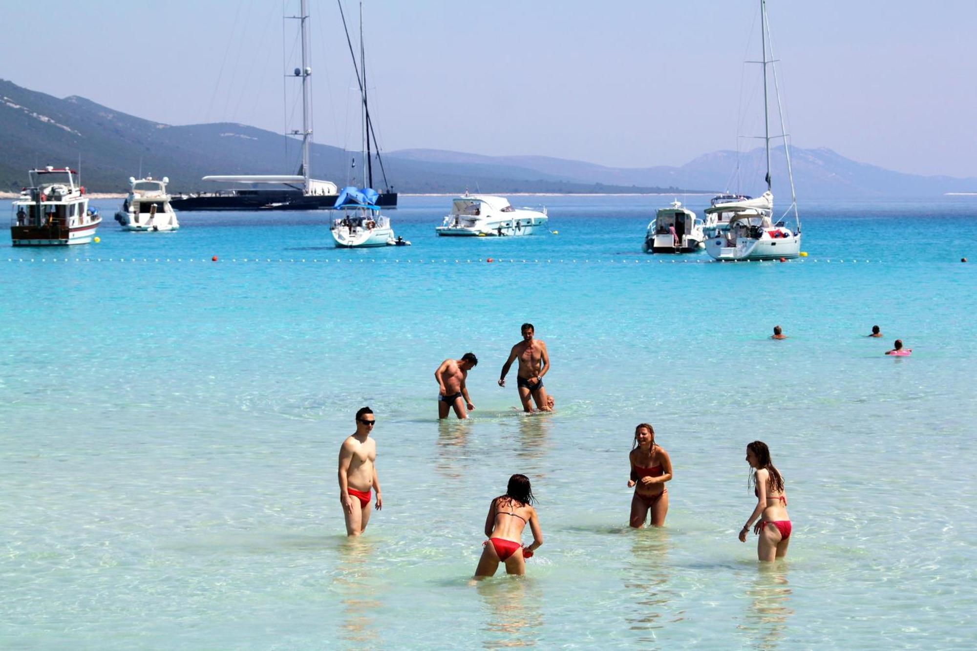 Apartments With A Parking Space Sali, Dugi Otok - 8181 Экстерьер фото